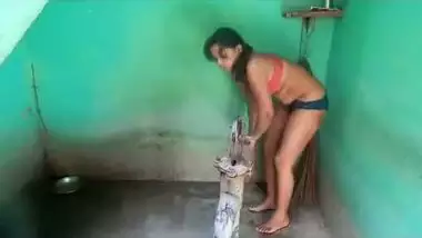 380px x 214px - Desi Village Girl Full Bathing In Bra Panty N Changing Dress With Audio -  Indian Porn Tube Video