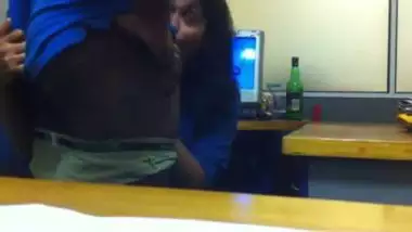 380px x 214px - Desi Office Girl Giving Hot Blowjob To Her Boss - Indian Porn Tube Video