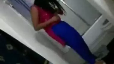 Punjabi Wife Toilet Pissing - Nri Desi Girl Peeing In Toilet - Indian Porn Tube Video