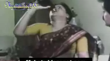 380px x 214px - Kannada Masala Movie Chubby Aunty Drinking - Indian Porn Tube Video