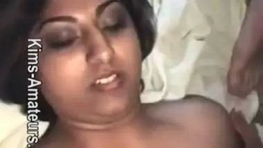 NRI house wife first time home sex with hubby’s friend