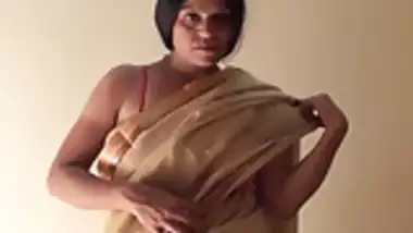 Desi Aunty Strip Tease In Shower - Indian Porn Tube Video