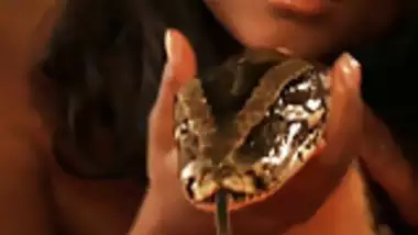 Dance With The Snake - Indian Porn Tube Video
