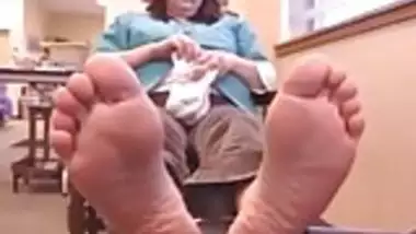 Apache Soles Feet - 44 Years Old
