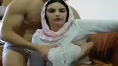 Indian Mms Sex Of A Muslim Woman And A Young Man - Indian Porn Tube Video