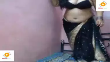 Fats Police Aunty Sex - Fat Aunty Shaking Her Fleshy Tummy - Indian Porn Tube Video
