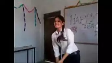 380px x 214px - Indian College Girl Opening Bra