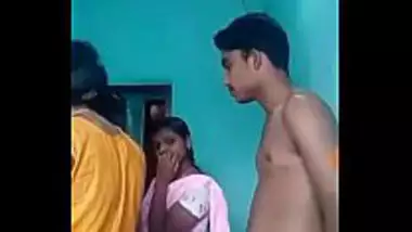 18 Age Boys And Aunty Tamil Sex Video - Tamil Aunty Having An Affair With The Young Guy - Indian Porn Tube Video
