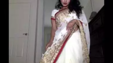 Sex Video Seal Pack Choti Ladki Bada Kalakar - Desi And Horny Bhabhi Maya 8217 S Erotic Saree Strip - Indian Porn Tube  Video