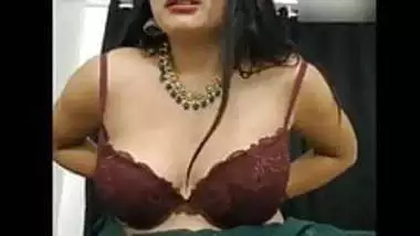 Sunnyleonexxxhdvideos - J Venes Casados India Chica Show En Camara - Indian Porn Tube Video