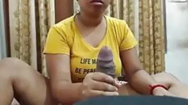 Chut Bahut Garam Hai Marlo - Indian Porn Tube Video