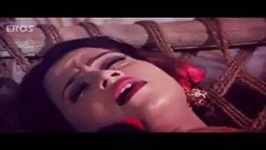 Ladki Ki Izzat Looti Talwar K Nok Pe - Indian Porn Tube Video