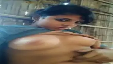 Gujrati Silpek Xxx Vidios - Sexy Gujarati Girl Showing Boobs And Finger Fucks - Indian Porn Tube Video