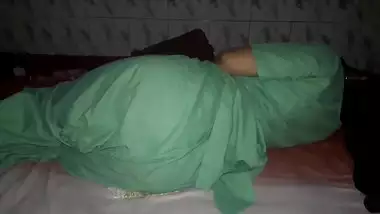 Xxx Sleeping Mom And Sun Saree Me - Wanna Fuck Big Gaand Of My Sleeping Mom - Indian Porn Tube Video