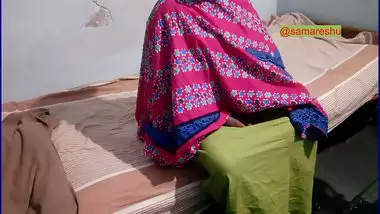Indian Sexy Aunty riding till she gets orgasm