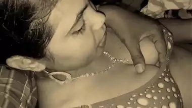 hot bhojpuri dancing boobs pressed