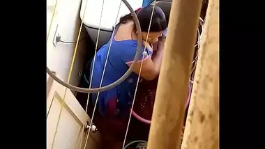 380px x 214px - Aunty Washing Clothes - Indian Porn Tube Video