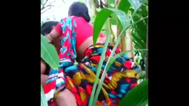Outdoor Ante Sex Video Download - Indian Aunty Sex In A Field - Indian Porn Tube Video