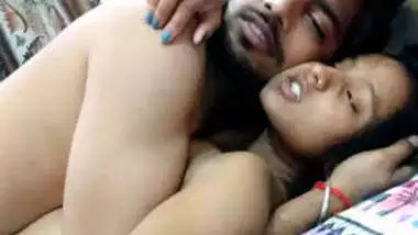 Jabardasti Video F Crying - Virgin Bengali Girl First Sex Enjoy Loud Crying