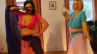 380px x 214px - Sexy Dance At Bhojpuri Song - Indian Porn Tube Video