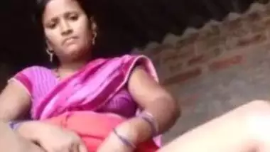 Big Yoni Video - Village Aunty Exposing Yoni - Indian Porn Tube Video