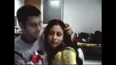 Newly Wedded Indian Girl Losing Her Virginity To Her Husband On Their First  Wedding Night