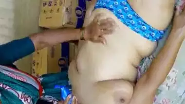 Goa Massage Bf Video - Bhabhi Enjoying Topless Massage In Goa - Indian Porn Tube Video