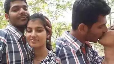 Telugu Lovers Outdoor Blowjob Sex - Cute Indian Lovers Romance In Outdoor - Indian Porn Tube Video