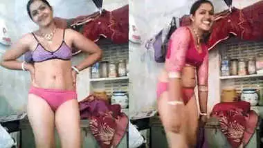Mom Panti Video Son Bath - Desi Sister In Bra And Panty Exposure On Webcam - Indian Porn Tube Video
