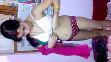 Marathi Aunty Xxx Change - Marathi Village Housewife Aunty Saree Blouse Hidden Removing Dress Changing  Videos