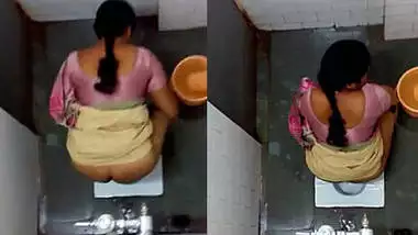 Sex Xxx Telugu Pee - Telugu Aunty Pissing Toilet
