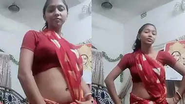 380px x 214px - Hot Housewife Bhabhi Princess Rakhi Chubby Navel Dance 1 - Indian Porn Tube  Video