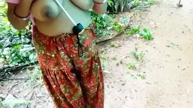 Desi Village Aunty Outdoor Fucking For Money - Indian Porn Tube Video