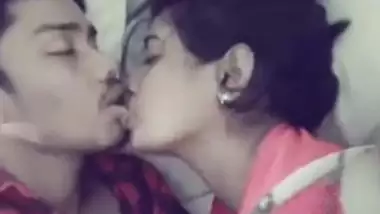 Desi Couple Kissing - Indian Porn Tube Video