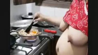 380px x 214px - Chennai Aunty Cooking Naked Tamil Kitchen Nudes - Indian Porn Tube Video