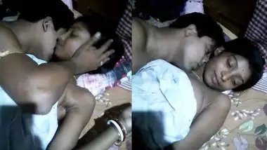 Sunny Leone Romantic Foreplay Pron Video - Hyderabad College Couple Indulge In Foreplay - Indian Porn Tube Video