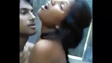 Desi Village School Girl’s First Sex