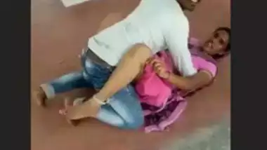 Mandir Mein Chudai Ka Video - Lovers Caught Fucking Inside Temple - Indian Porn Tube Video