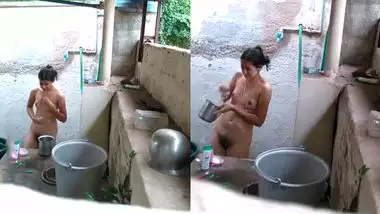 Hidden Spy Cam In The Bathroom Catches My Desi Aunty In The Bath Tub -  Indian Porn Tube Video