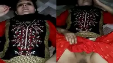 Desi Skirt Girl Sex Video - Girl With Desi Features Pulls Xxx Skirt Up So Man Can Have Sex With Her - Indian  Porn Tube Video
