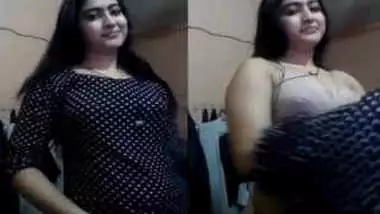 Xxx Pakistani Waitress Gets Chudai Flaunting Her Sex Pride Desi Tits - Indian  Porn Tube Video