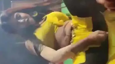 Satagi Giral Xxx - Desi Cute Girl Stage Dance - Indian Porn Tube Video