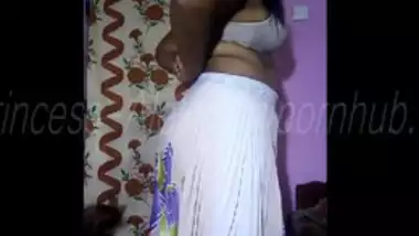 Punjabi Girl Removing Her Clothes Videos - Desi Girl Remove Her Dress - Indian Porn Tube Video