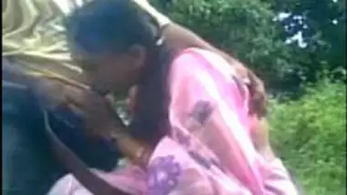 Bhuvaneshwar Desi Aunty Park Blowjob Mms - Indian Porn Tube Video