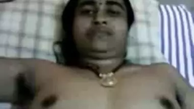 380px x 214px - Telugu Aunty Gudda Dengudu