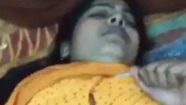 Xxnx Shari - Saree Xnxx Sex Video Of Yellow Saree Aunt - Indian Porn Tube Video
