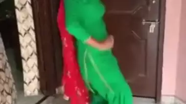 Punjabi Mommy - Indian Porn Tube Video