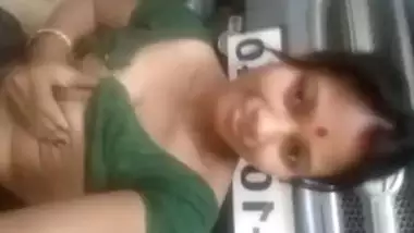 Xnxxpanjap - Indian Girl Outdoor Fingering Video