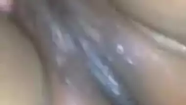horny tamil lonely milf fingering her wet cunt...
