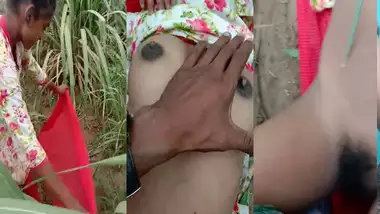 Village Toilet Sex - Indian Village Girl Outdoor Pissing Toilet